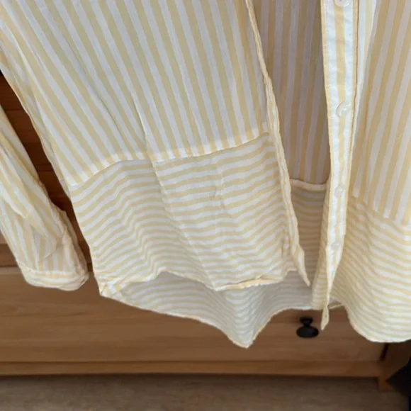 A&F striped yellow button up shirt - Picture 4 of 4